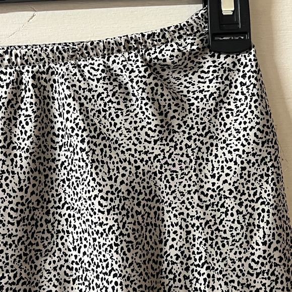 Sienna Sky Black Animal Print High Rise Midi A-Line Skirt Juniors XS - Picture 2 of 7